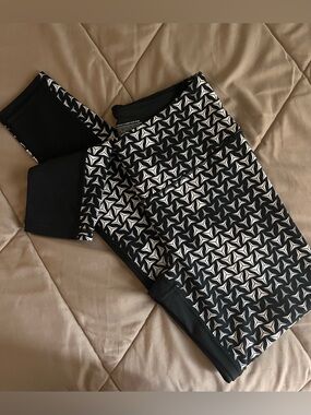Victoria's Secret Sport VSX
Knockout by Victoria’s Secret tight